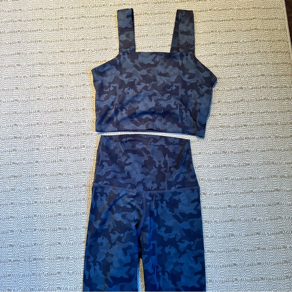 Barre3 (B3) Signature Leggings (S) & Tank Top (M) Dark Slate Camo Set - Picture 4 of 9